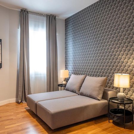Sweet Life - Luxury Apartment-Suite-Rooms Бари Экстерьер фото