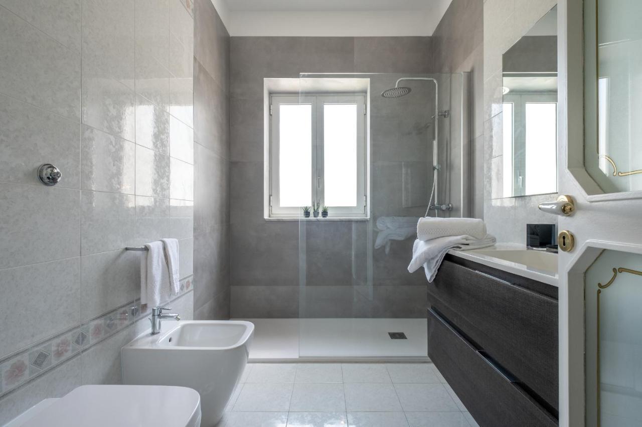 Sweet Life - Luxury Apartment-Suite-Rooms Бари Экстерьер фото
