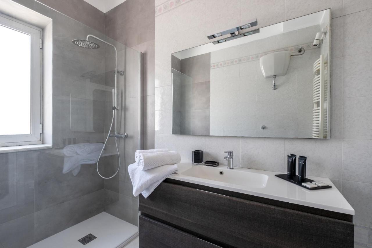 Sweet Life - Luxury Apartment-Suite-Rooms Бари Экстерьер фото